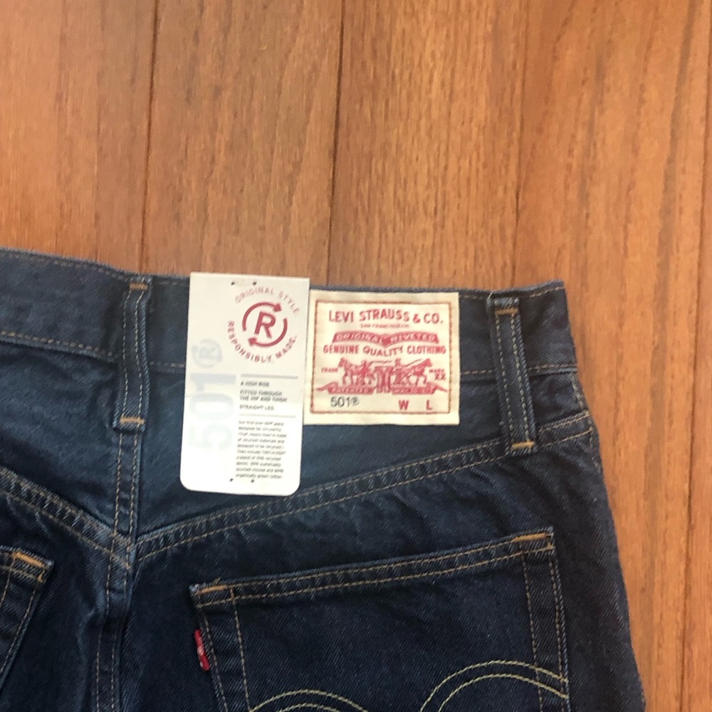 NWT Levi's 501 Original High Rise Button Up Women's Straight Leg Jeans - Picture 5 of 12